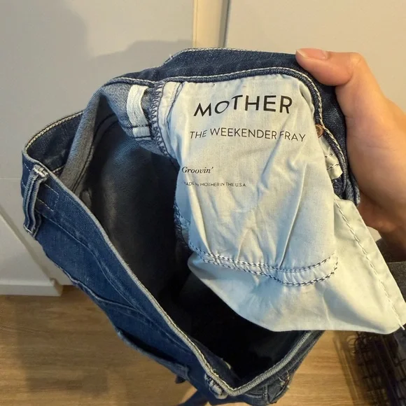 Mother The Weekender Fray Jeans - Picture 5 of 6